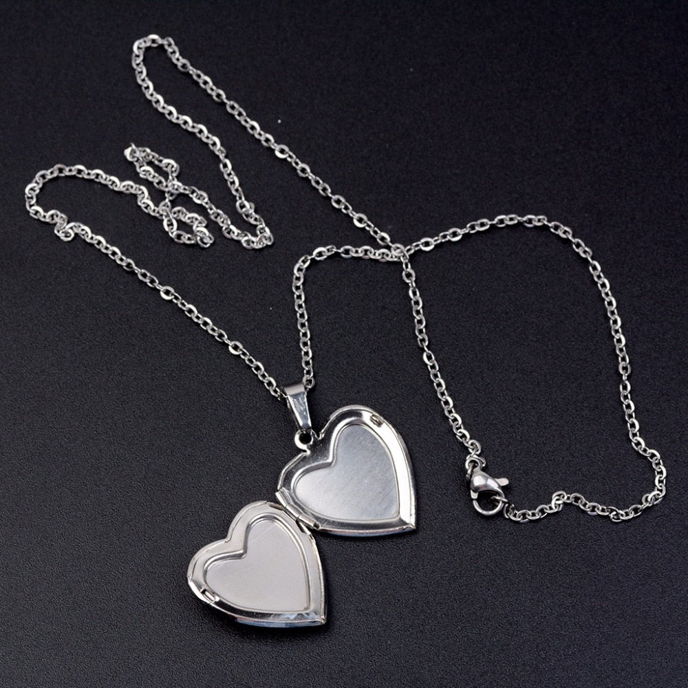 Mood Necklaces Peach Heart Love Pendant Necklace Temperature Control Color Change Necklace Stainless Steel Chain Jewellery Women - Parkwood Global